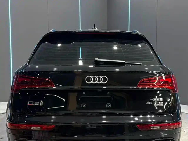 Audi Q5L — Фото автомобиля 7