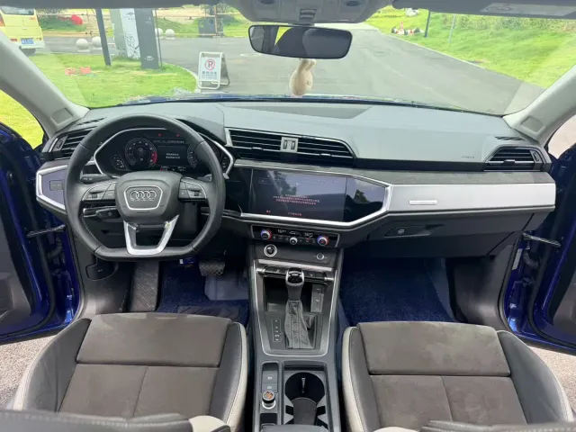 Audi Q3 — Фото автомобиля 13