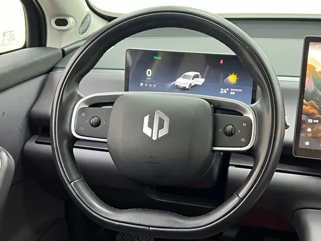 Leapmotor C10 — Фото автомобиля 22