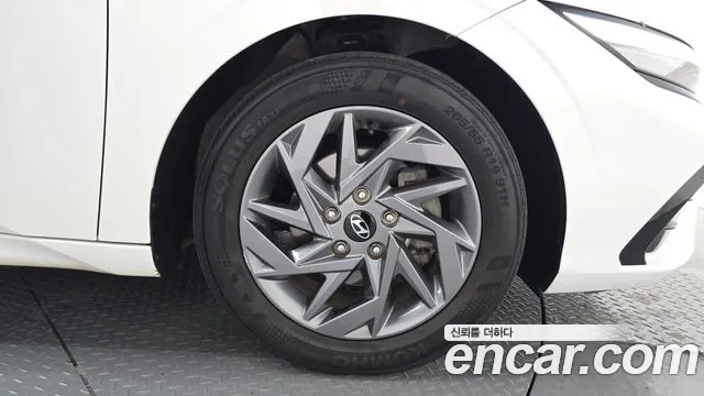 Hyundai AVANTE Новый Avante (CN7) — Фото автомобиля 21