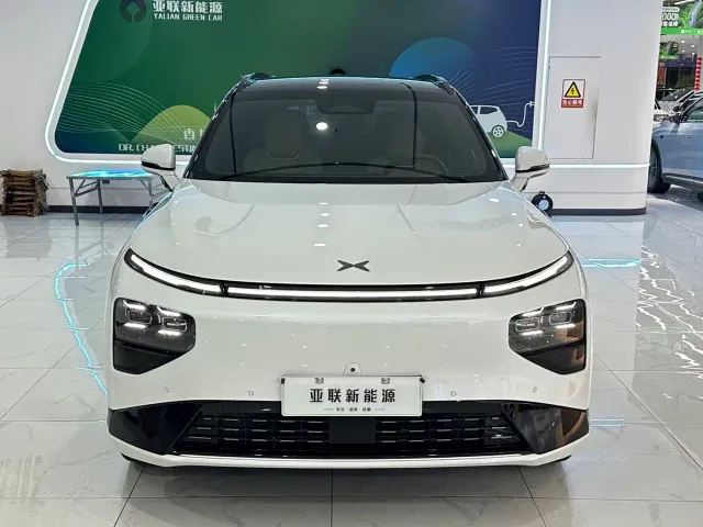 Xpeng G9 — Фото автомобиля 2