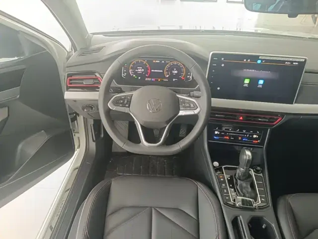 Volkswagen Lavida — Фото автомобиля 10