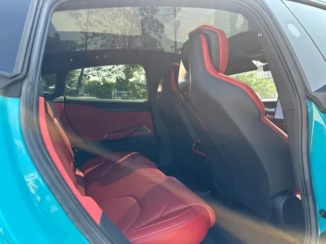 Xiaomi SU7 — Фото автомобиля 8