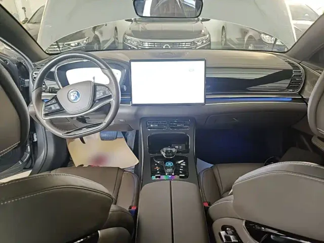 BYD Han — Фото автомобиля 9