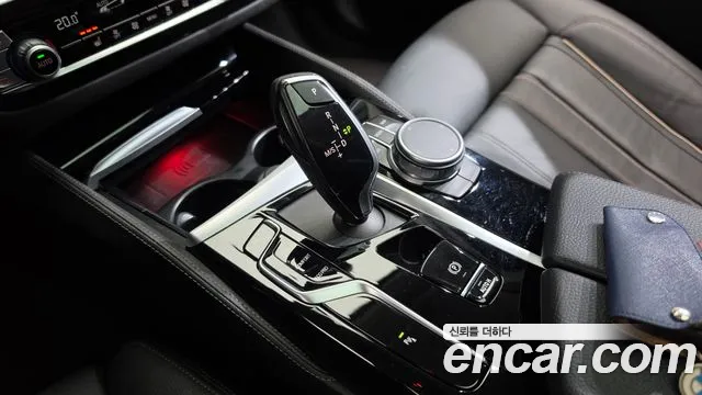 BMW 5 Series G30 — Фото автомобиля 9