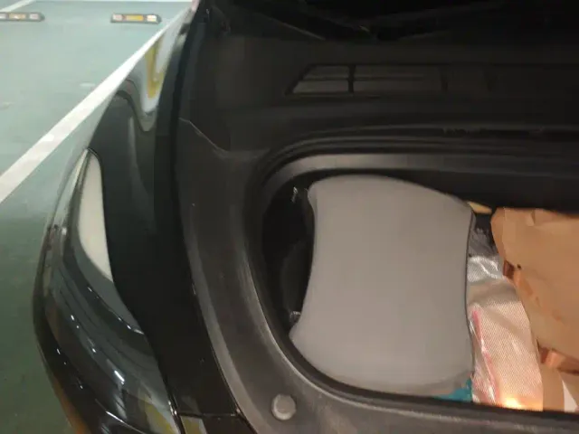 Tesla Model Y — Фото автомобиля 18