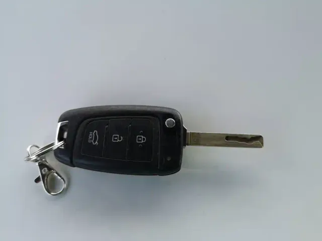 Hyundai Elantra — Фото автомобиля 8