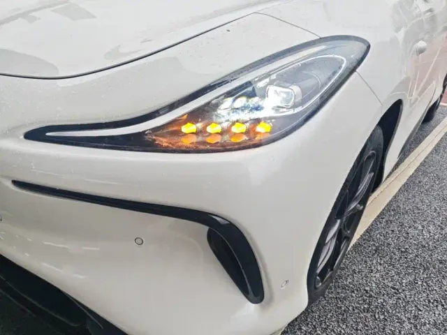 IM Motors LS6 — Фото автомобиля 23