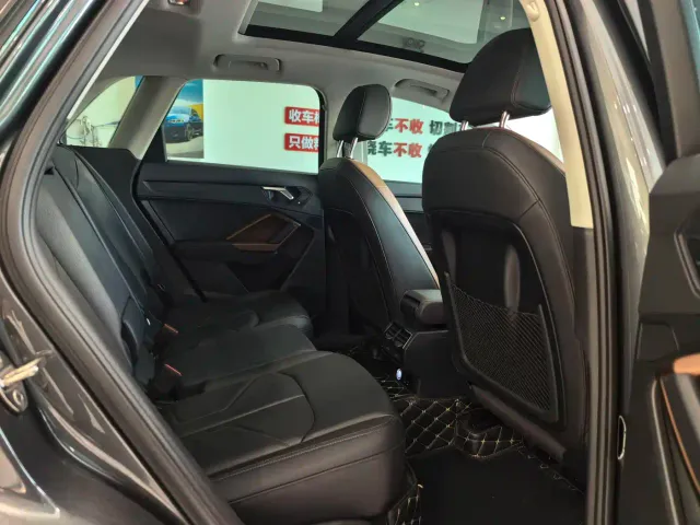 Audi Q3 — Фото автомобиля 17