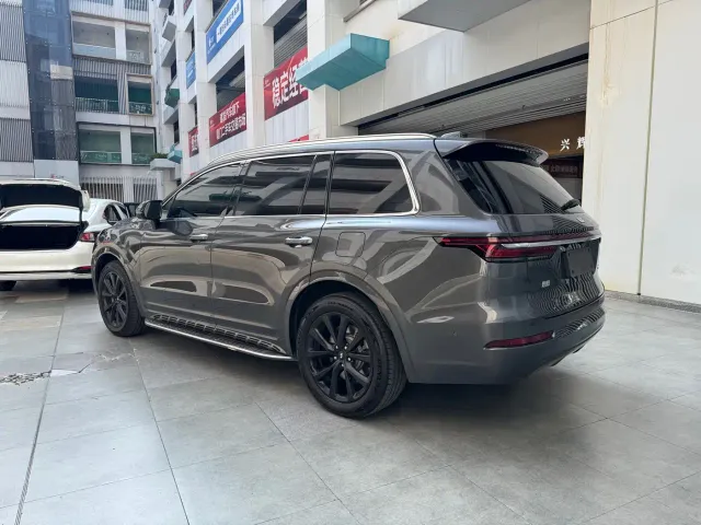 Li Auto ONE — Фото автомобиля 9