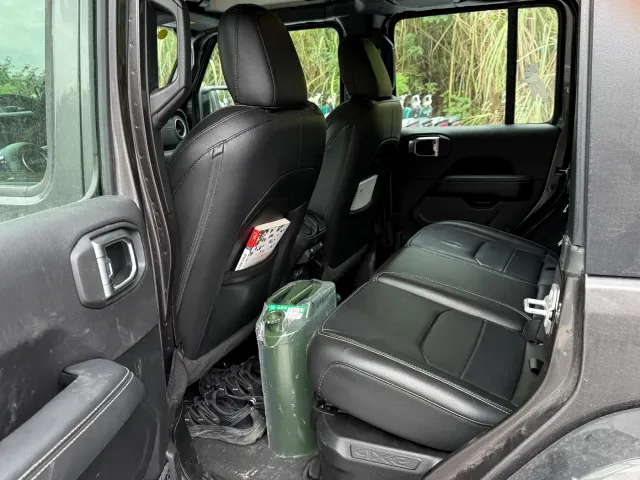 Jeep Wrangler 4xe — Фото автомобиля 9