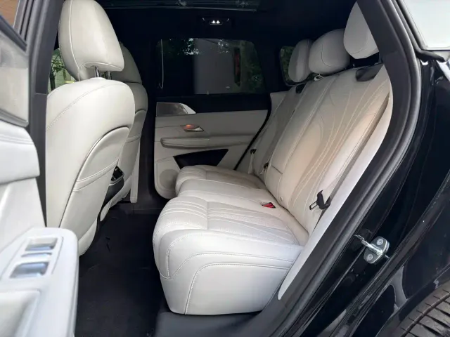 Xpeng G9 — Фото автомобиля 12