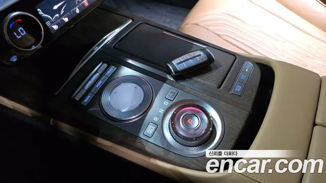 Genesis G80 Бензин 2.5 турбо AWD — Фото автомобиля 9