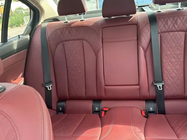 BMW 3 Series — Фото автомобиля 12