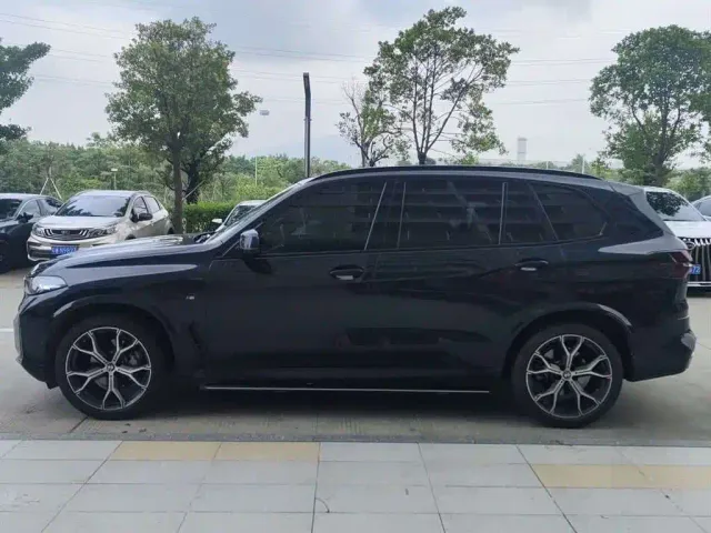 BMW X5 — Фото автомобиля 3