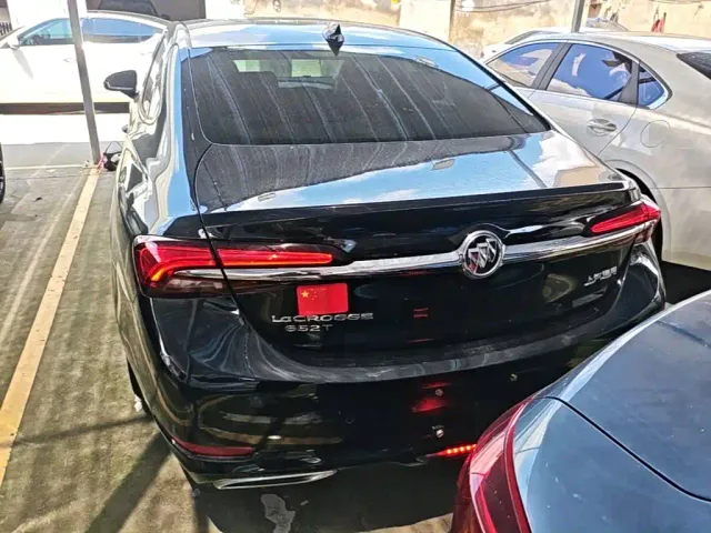Buick LaCrosse — Фото автомобиля 5