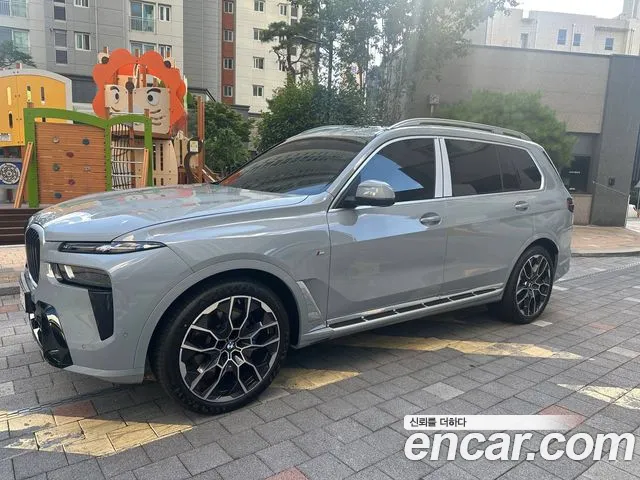 BMW X7 — Фото автомобиля 3