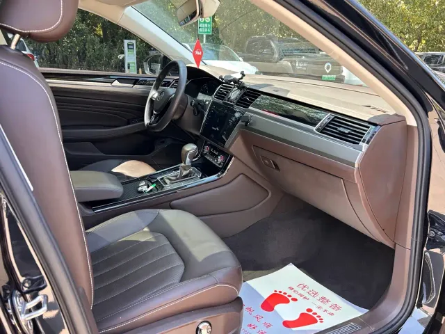 Volkswagen Phideon — Фото автомобиля 4
