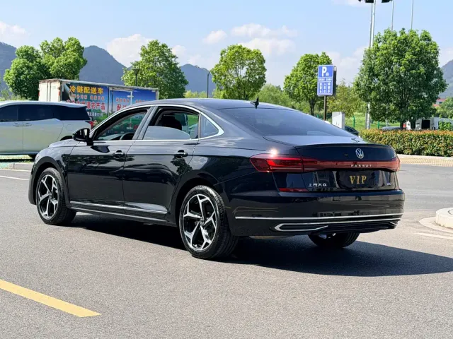 Volkswagen Passat — Фото автомобиля 6