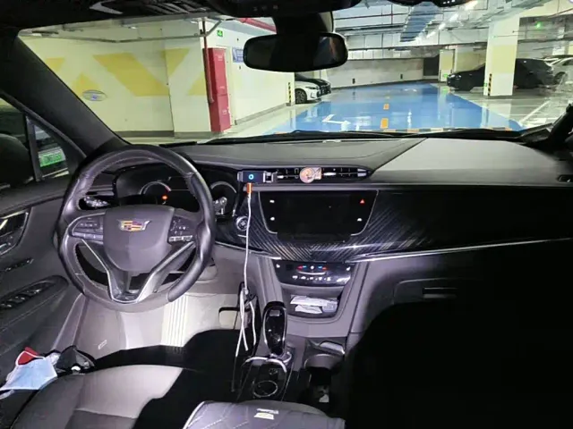 Cadillac XT6 — Фото автомобиля 12