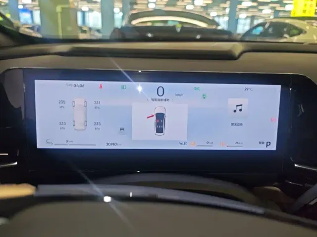 Geely Galaxy L6 — Фото автомобиля 11