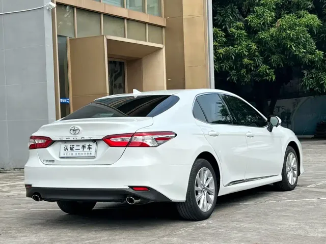Toyota Camry — Фото автомобиля 8