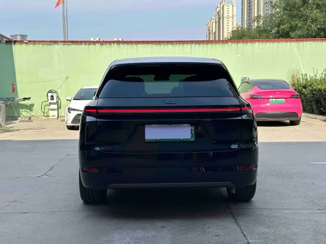 Li Auto L7 — Фото автомобиля 5