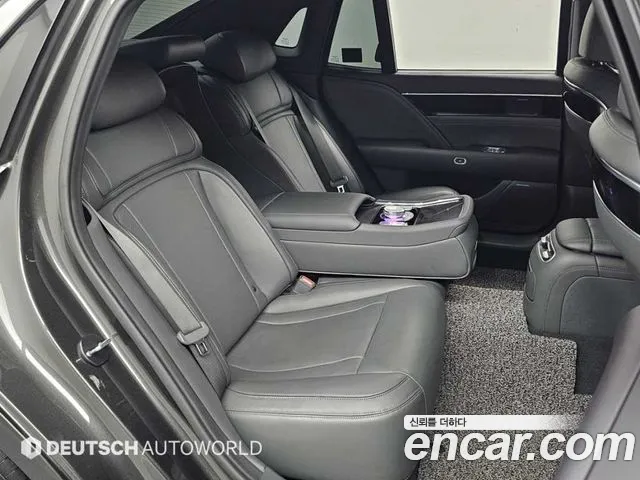 Genesis G90 Бензин 3.5 турбо AWD — Фото автомобиля 24