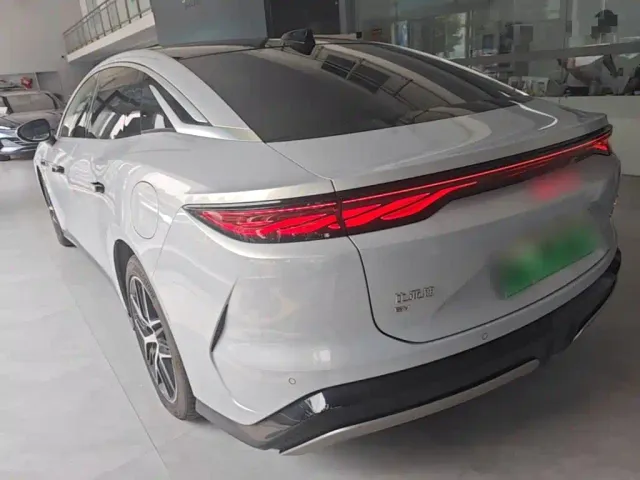 BYD Han L — Фото автомобиля 4