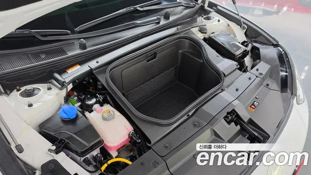 Hyundai Ioniq 6 — Фото автомобиля 9