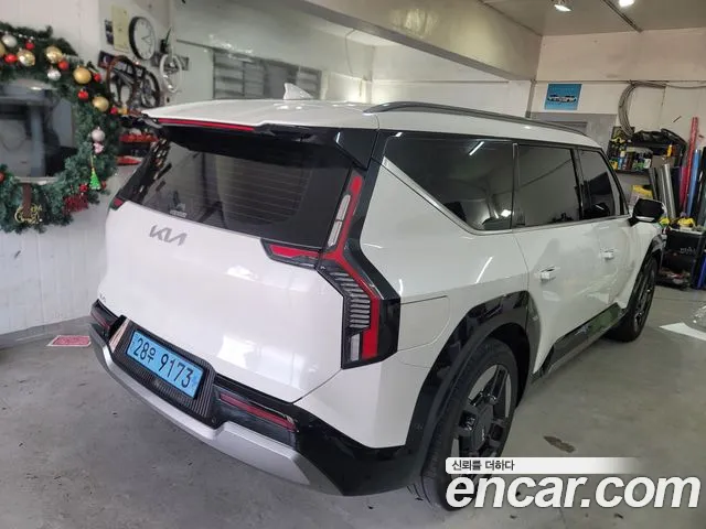 Kia EV9 — Фото автомобиля 17
