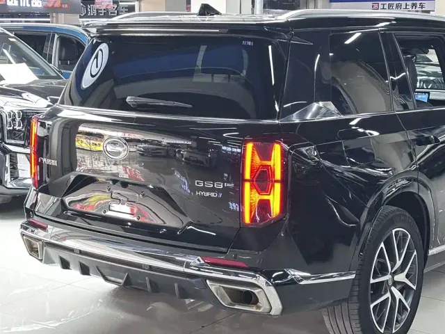 GAC Trumpchi GS8 — Фото автомобиля 9