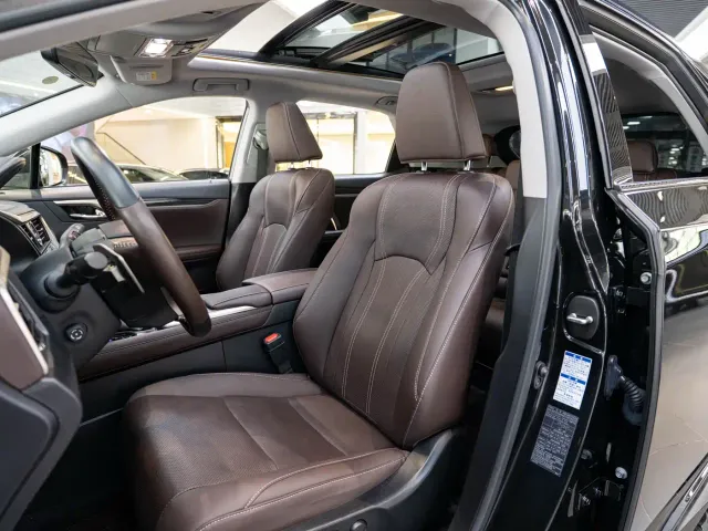 Lexus RX — Фото автомобиля 11