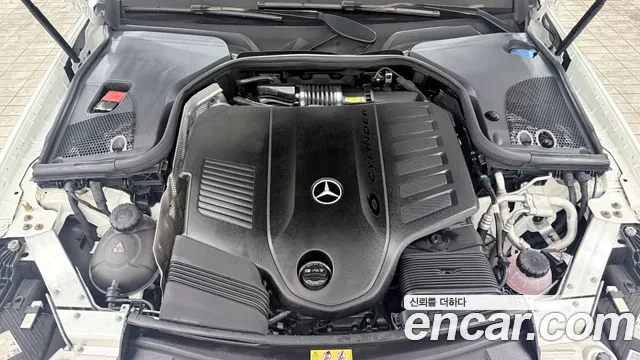 Mercedes-Benz E-Class — Фото автомобиля 6