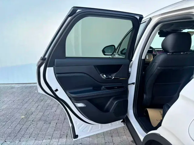 Lincoln Corsair — Фото автомобиля 7