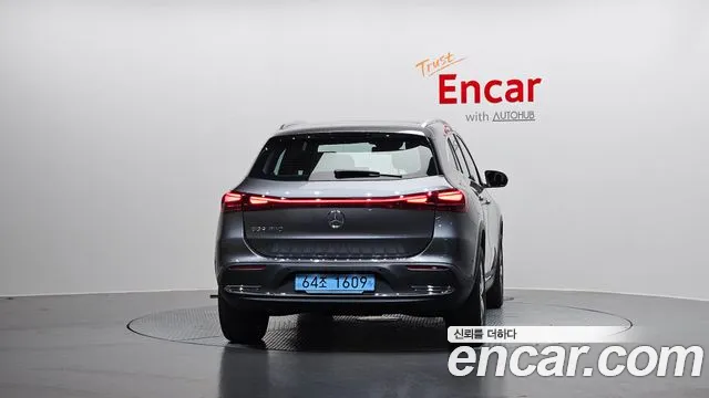 Mercedes-Benz EQA — Фото автомобиля 4