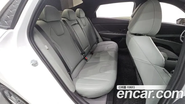 Hyundai AVANTE Новый Avante (CN7) — Фото автомобиля 24