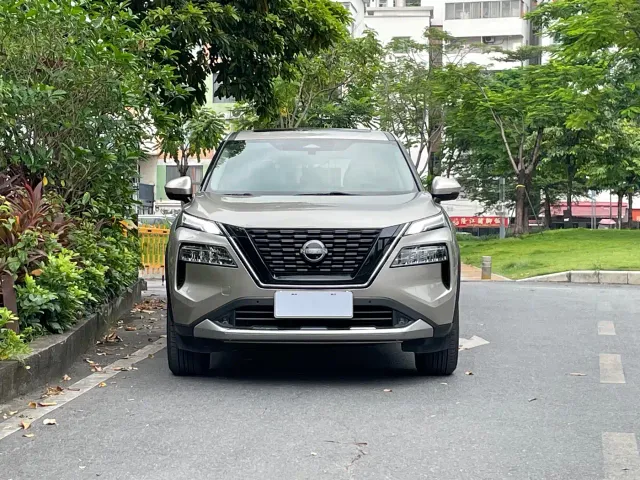 Nissan X-Trail — Фото автомобиля 2