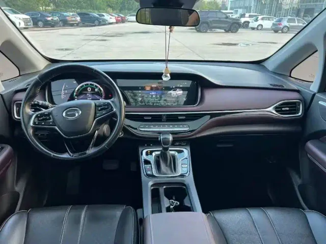 GAC Trumpchi M6 — Фото автомобиля 9