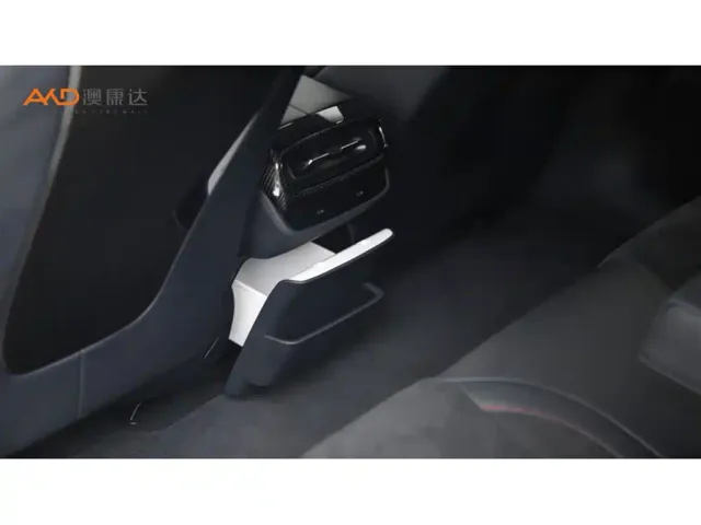 Xiaomi SU7 Ultra — Фото автомобиля 9