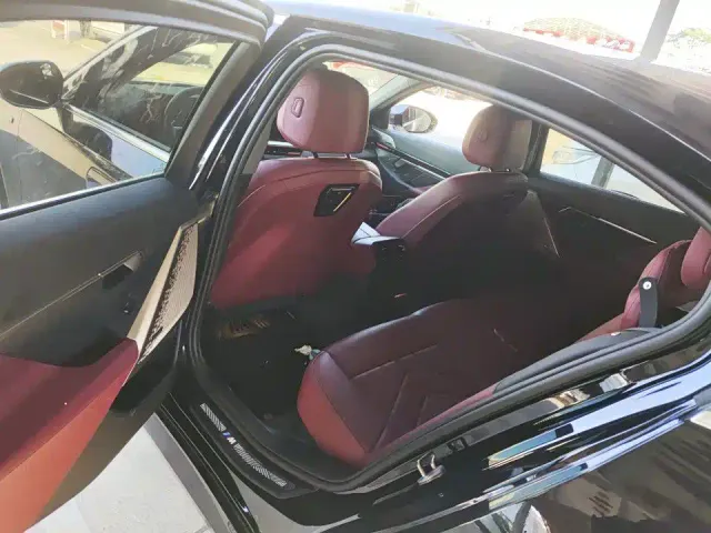BMW 5 Series — Фото автомобиля 5