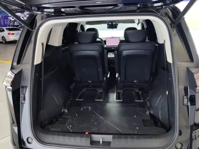 GAC Trumpchi E8 — Фото автомобиля 4