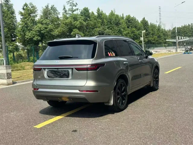 Li Auto ONE — Фото автомобиля 18