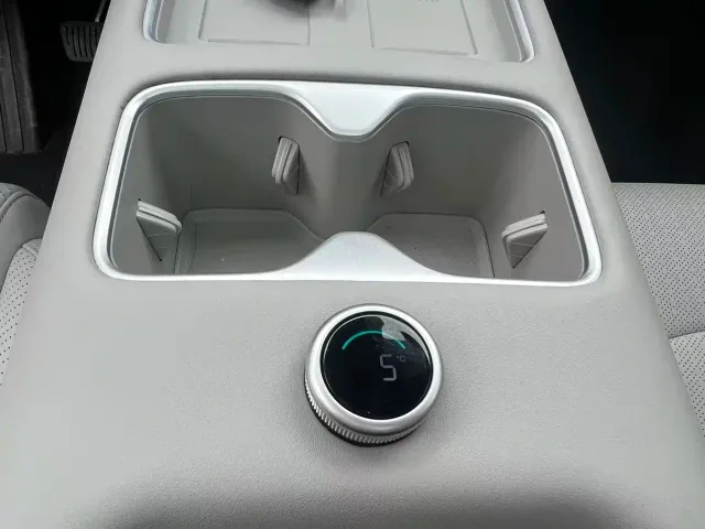 BYD FangChengBao Titanium 7 — Фото автомобиля 12