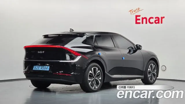 Kia EV6 — Фото автомобиля 2