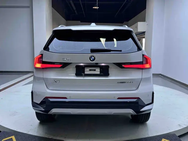 BMW X1 — Фото автомобиля 5