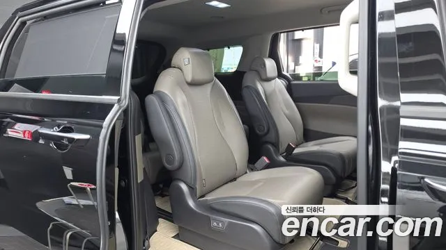 Kia Carnival 4th Gen — Фото автомобиля 18
