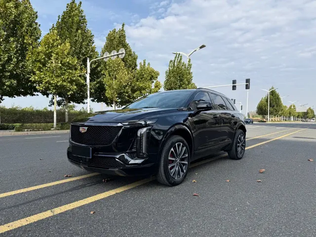 Cadillac XT5 — Фото автомобиля 3