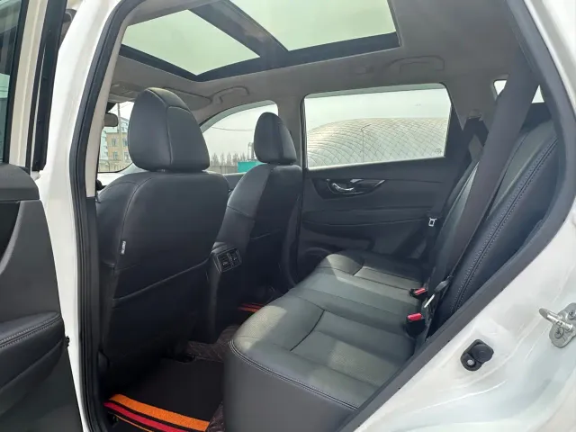 Nissan X-Trail — Фото автомобиля 13