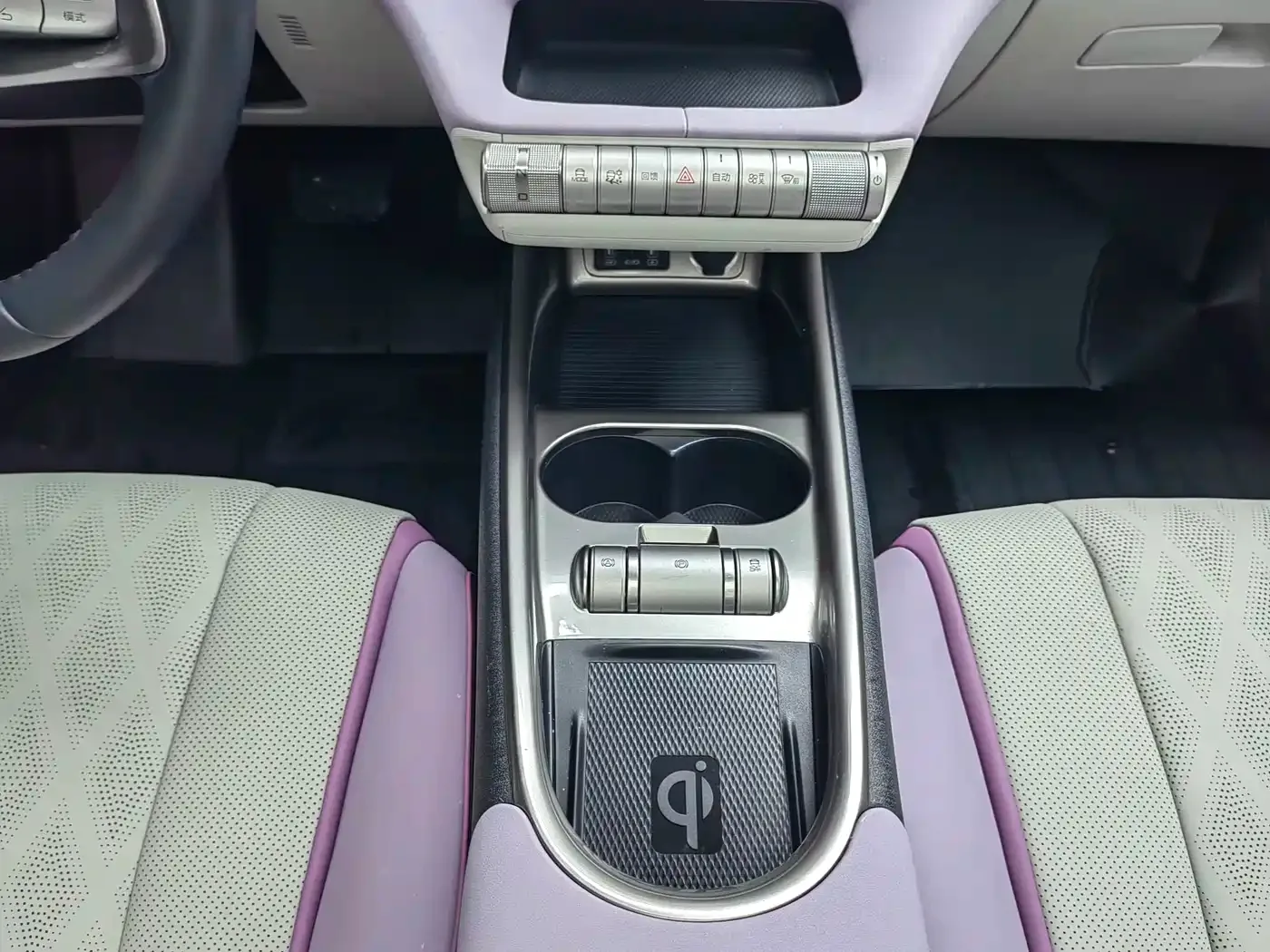 BYD Dolphin 2023 401km Knight Edition — Фото автомобиля 10